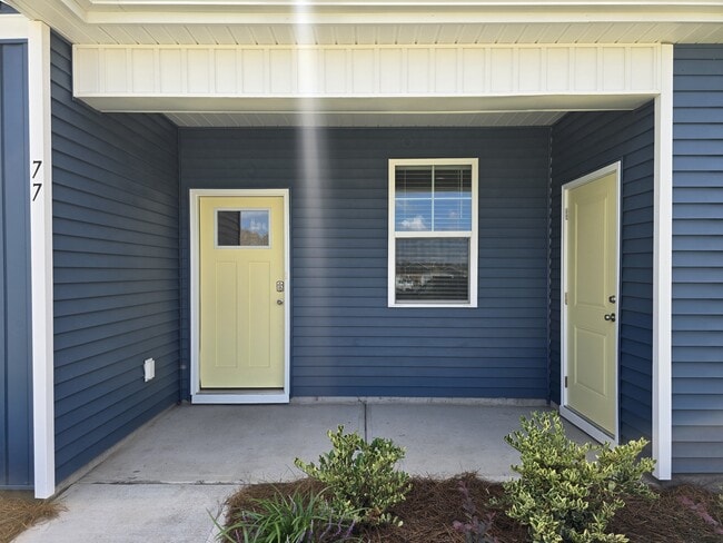 Photo - 77 Bonaparte St