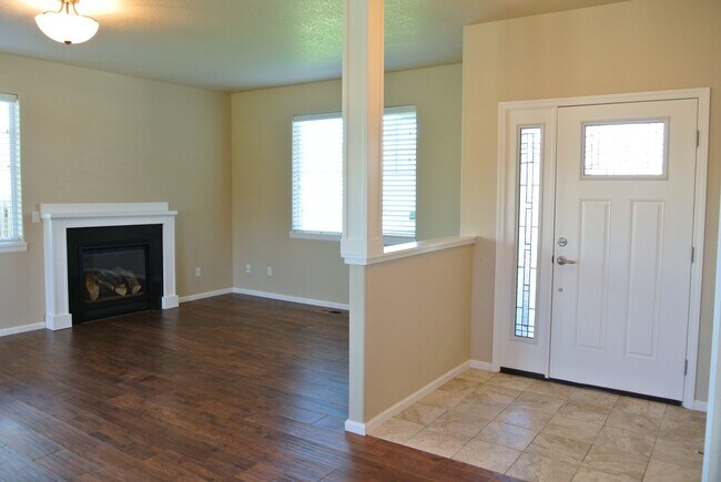 Photo - 2620 Newton St