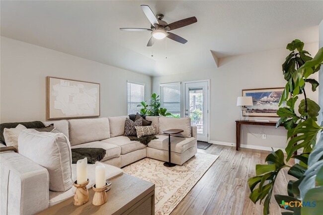 Photo - 3141 Charyn Wy