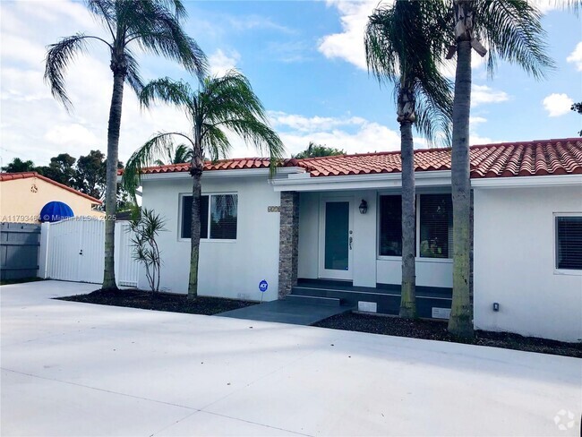Building Photo - 6320 SW 24th St Rental