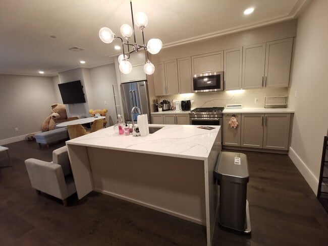 Building Photo - 214 Market St Unit 1