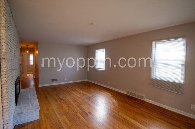 Photo - Spacious 4 Bed 2 Bath Home!