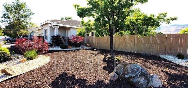 Photo - Beautiful 3 bedroom 2 bath plus 2 car garage in Damonte Ranch with New Carpet & Paint