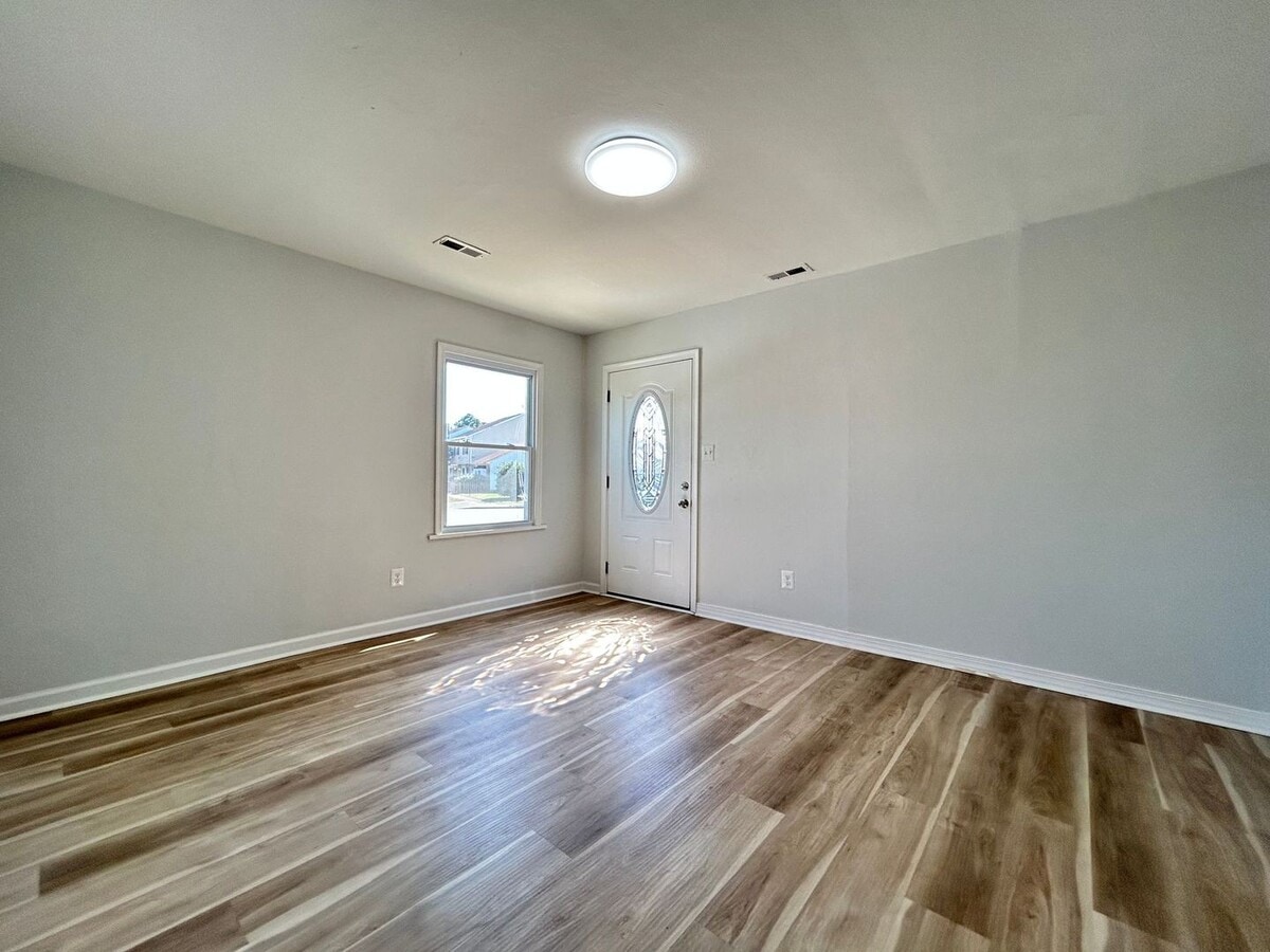 Photo - Charming Updated End-Unit Home with Private Yard in Virginia Beach