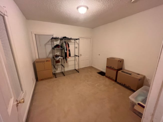 Photo - 307 W 3rd St