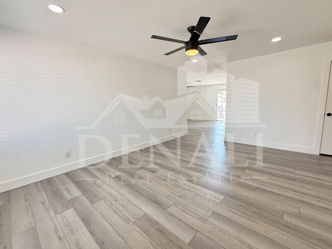 Photo - 2601 E Hopi Ave