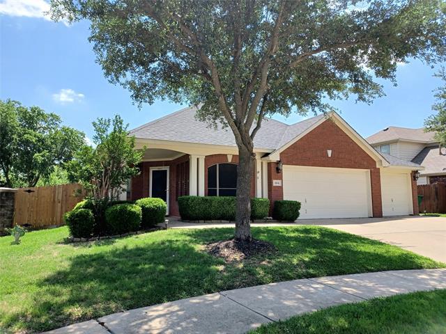 Photo - 664 Vickie St