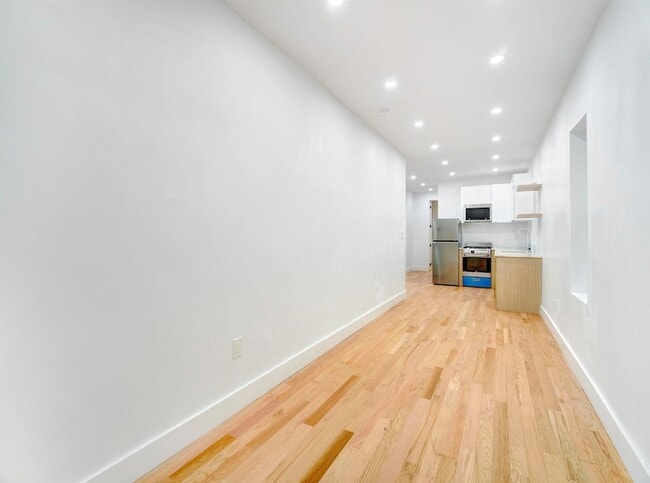 Photo - 151 Williams Ave