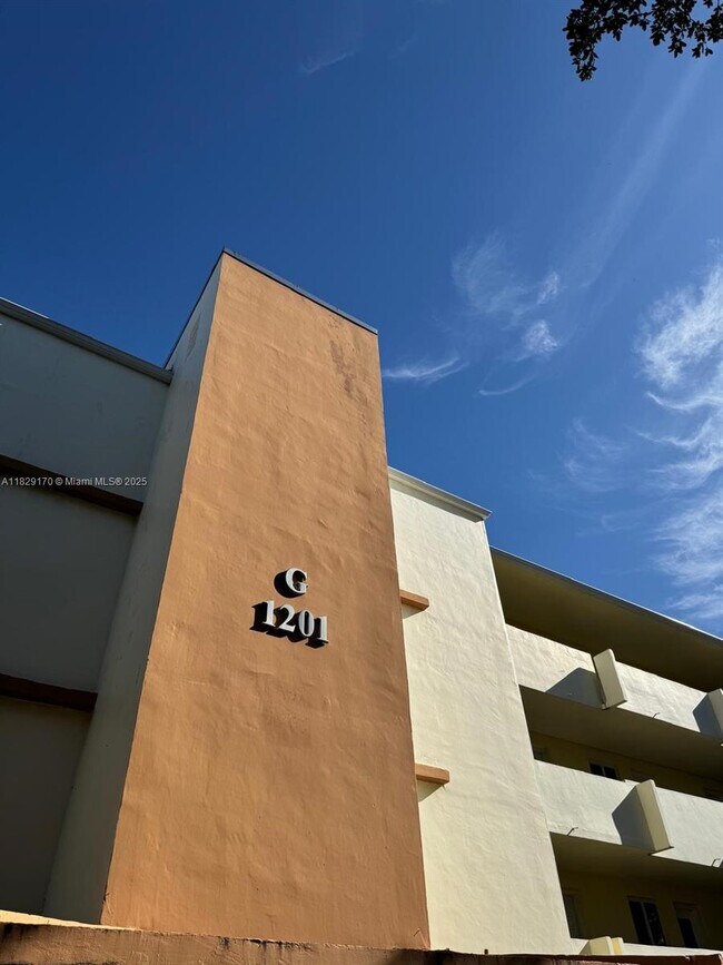 Photo - 1201 NE 191st St Condo Unit G313