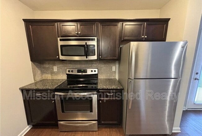 Photo - 2644 Middle Br Bnd