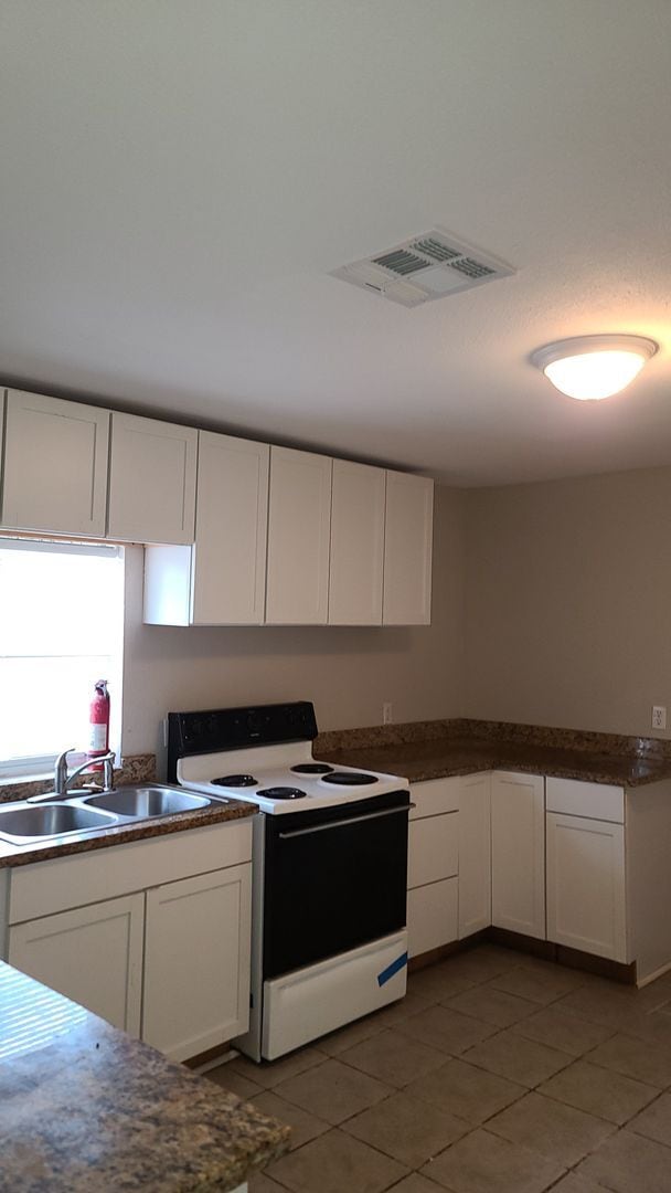 Photo - 2/1 Available Now