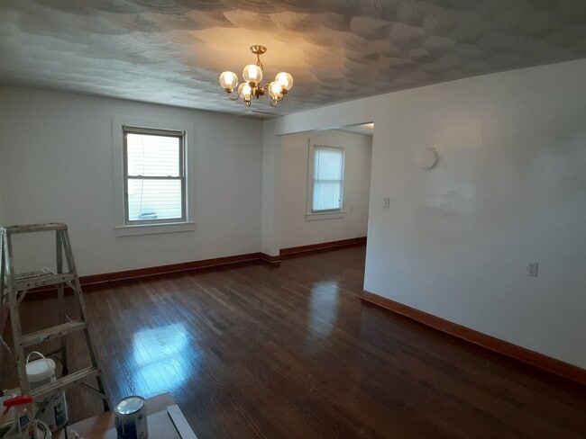 Photo - Radford, 2 BR / 1 BA, Available