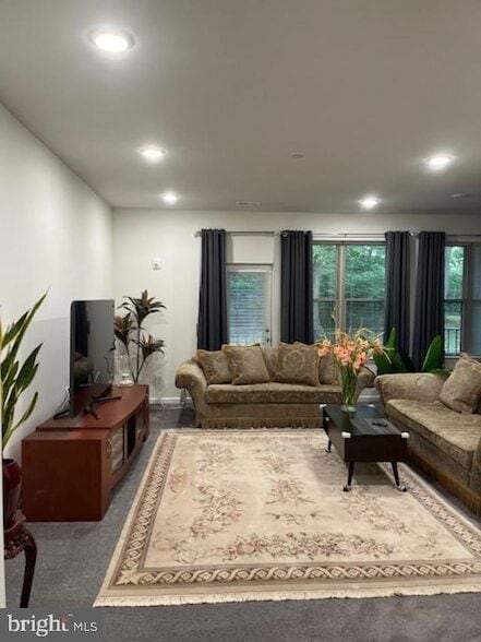 Building Photo - 301 Byberry Rd Unit F13 Rental