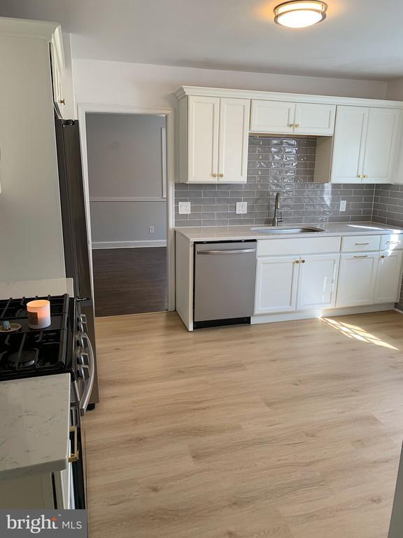 Photo - 824 Merrill Rd