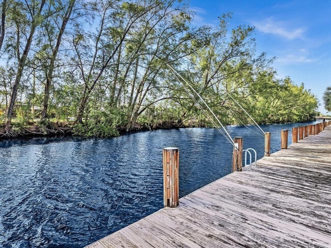 Photo - 5951 NE 14th Ln Unit 301-N