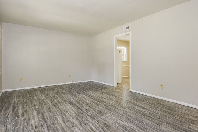 Photo - 1712 Gavin Dr