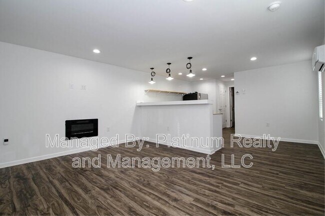 Photo - 508 Diuguid St