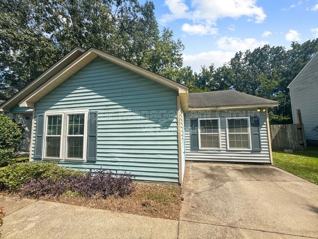 Photo - 8108 Halifax Way