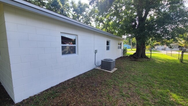 Photo - 106 N 40th St