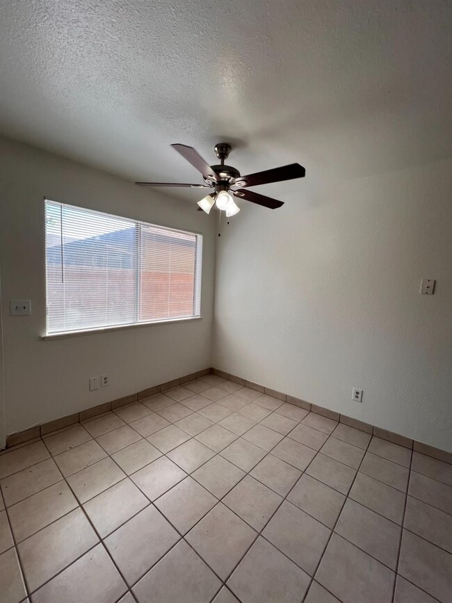 Photo - 4313 N Emerson Ave