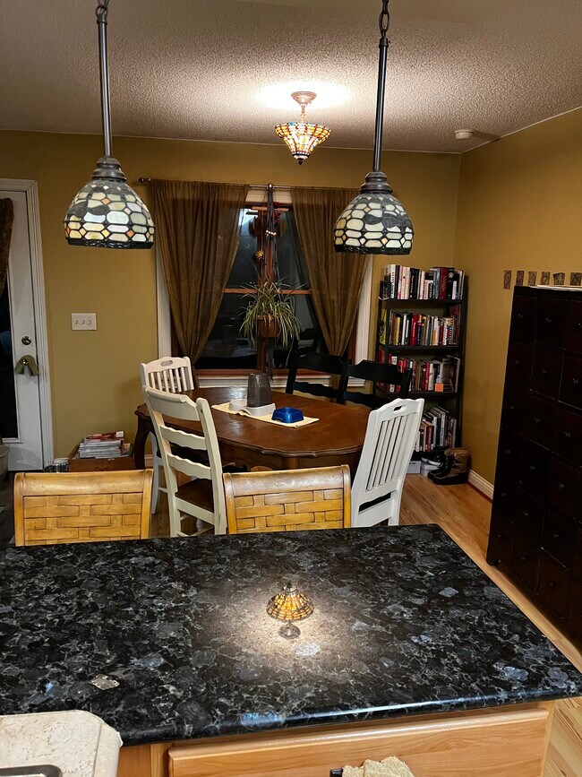 Photo - 6555 Smith Rd