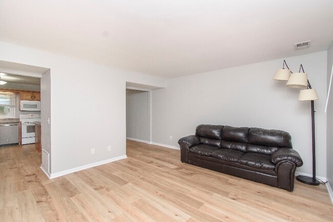 Photo - 1821 Sussex Rd