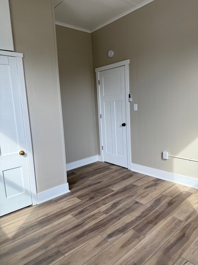 Photo - 264 Fond du Lac Ave