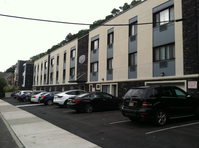 Photo - 208 Undercliff Ave Apartment Unit A3