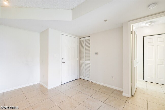 Photo - 1265 Wildwood Lakes Blvd Unidad 106