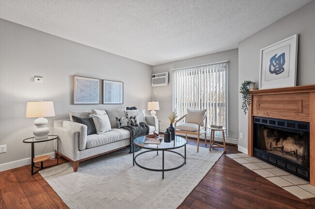 Lexington Hills Apartments