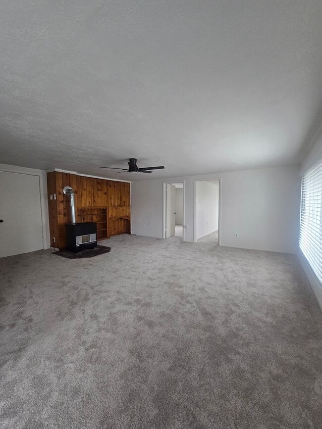 Photo - 2 bed 1 bath Recently Remodeled