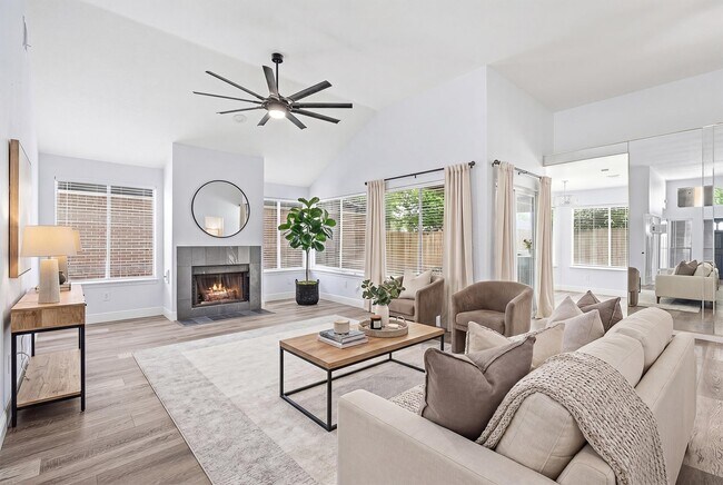 Photo - 7815 Royan Dr