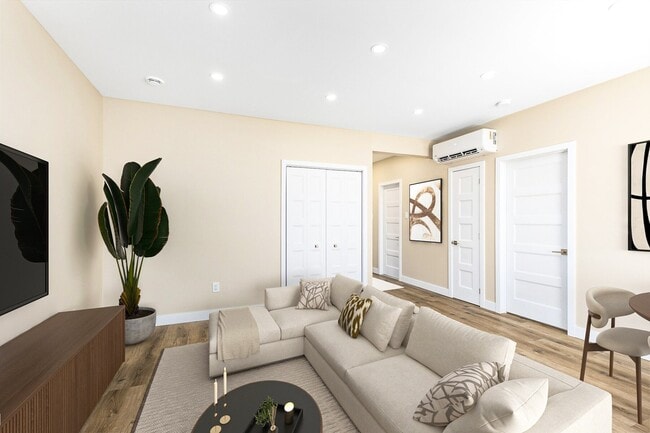 Photo - 284 Turgeon St