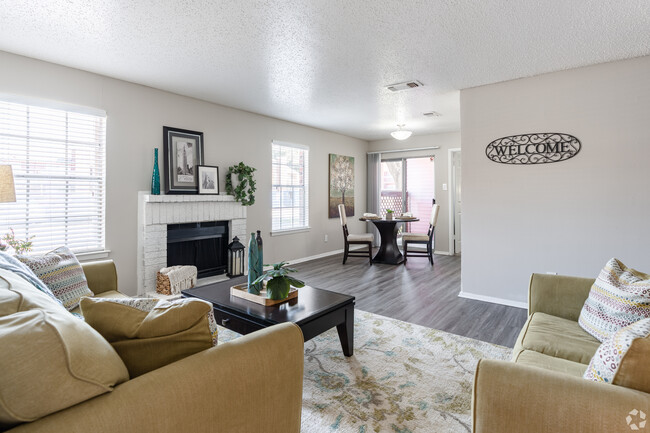 Building Photo - Cobblestone Village Rental