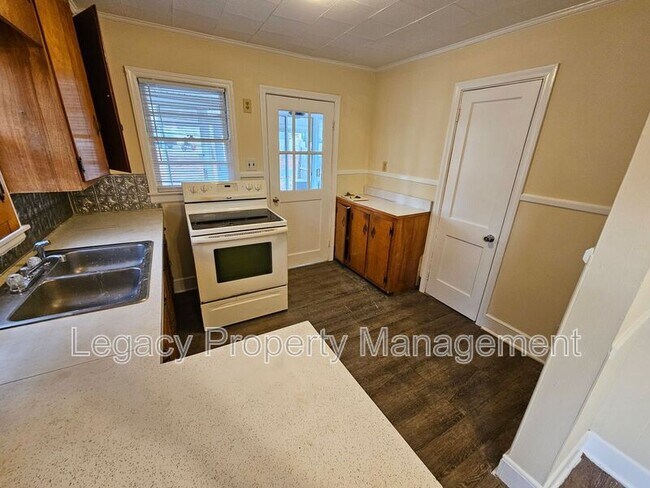 Photo - 102 Allen Ruffin Ave