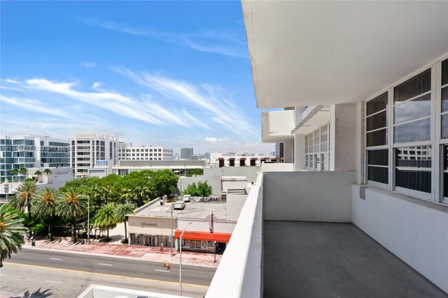 Building Photo - 100 Lincoln Rd Unit 709 Rental