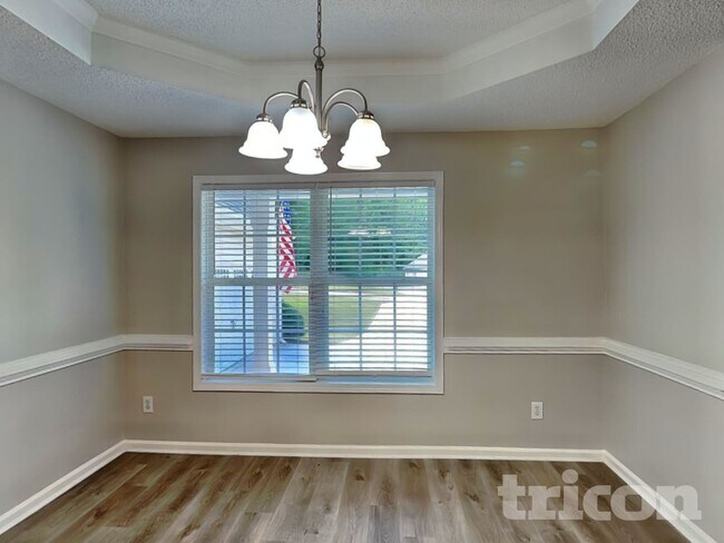 Photo - 331 Crestridge Ln