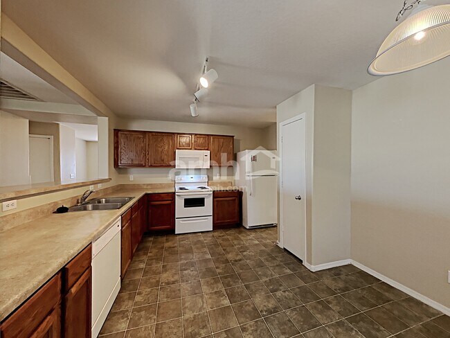 Photo - 7504 S Sunrise Way