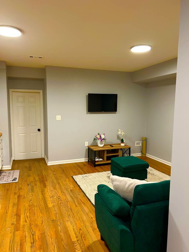 Photo - 1255 Raum St NE Unidad ID1388292P