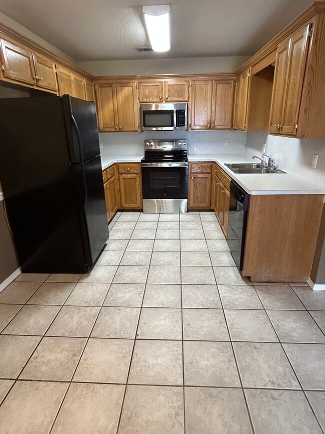 Photo - 1928 Lovers Ln Unit 3 Bedroom 2 Bath Duplex