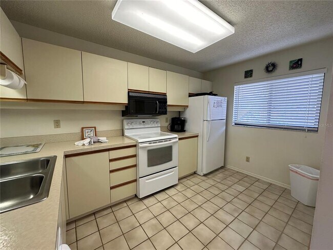 Photo - 5620 Ashton Lake Dr Unit 5620