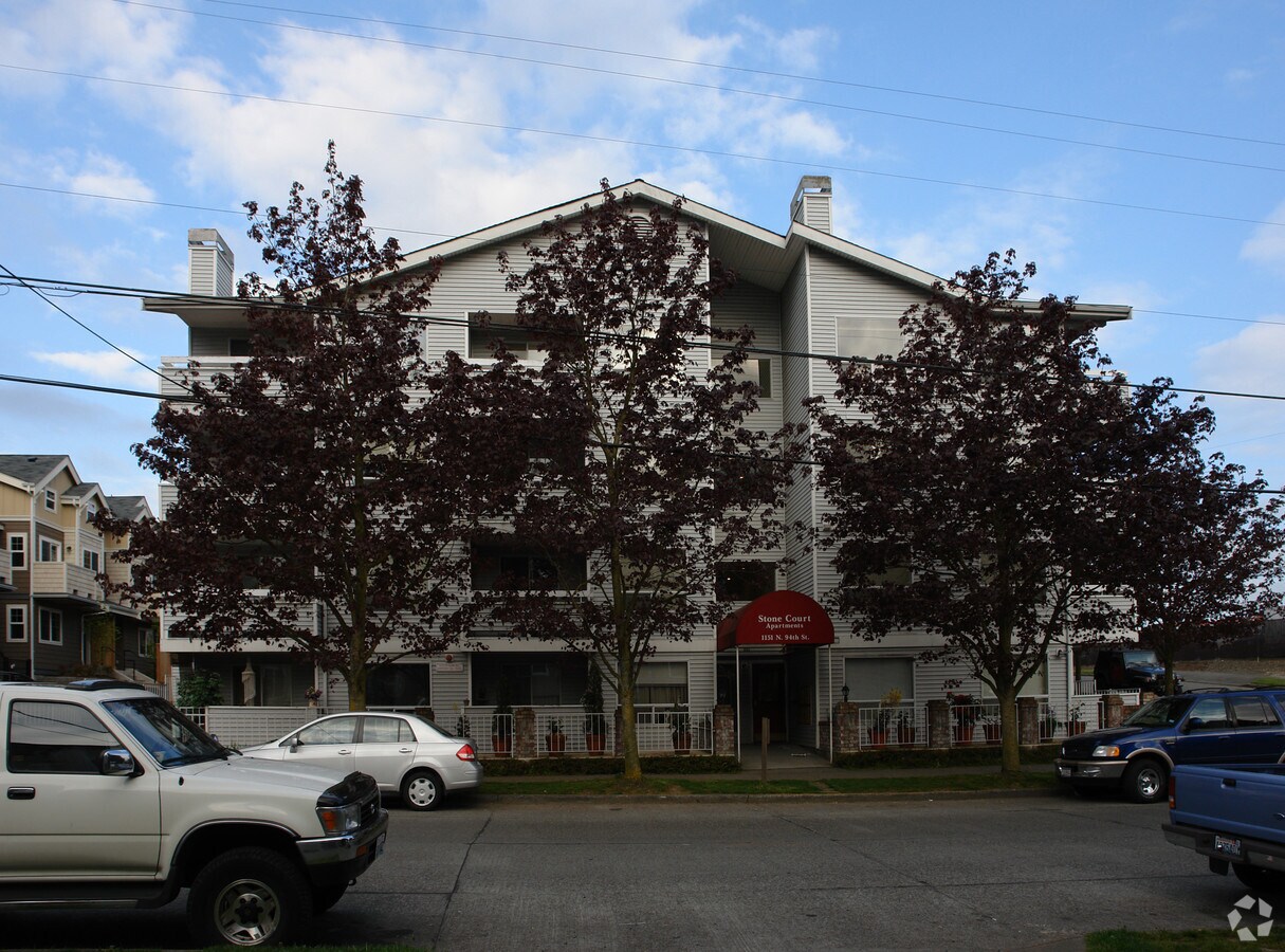 The Stone Court Apartments - The Stone Court Apartments