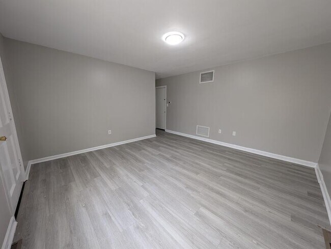 400 Riverside Dr Unit 1