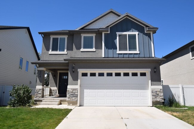 Building Photo - Quiet Family Friendly 4 Bed Home in Bluffdale!!