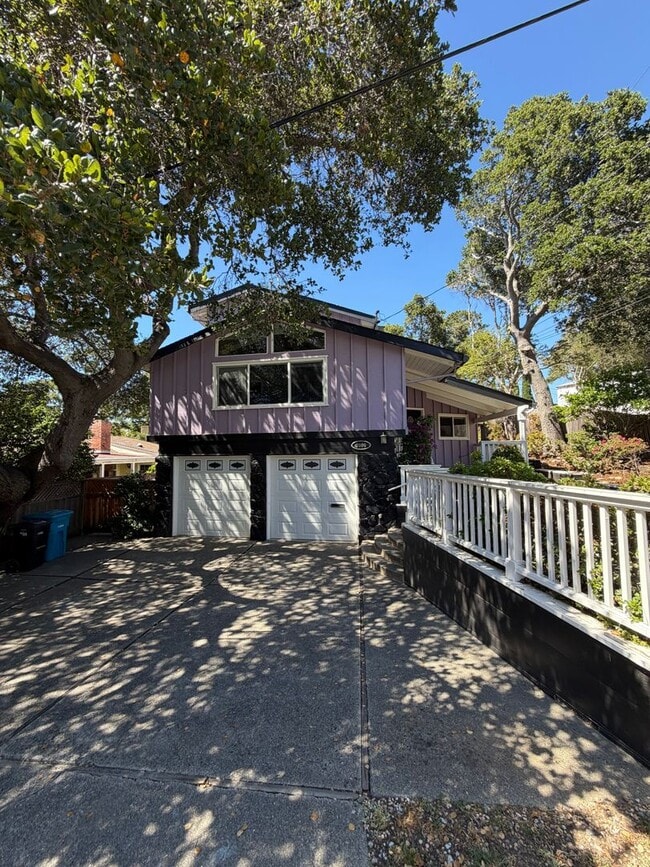 Photo - Charming Residence in Belmont