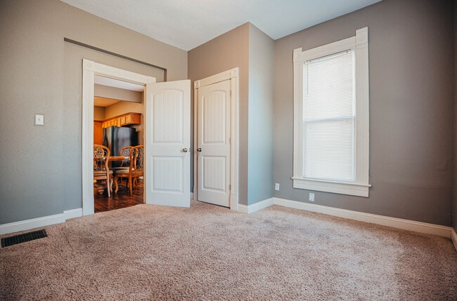 Photo - 604 W Mount Vernon St