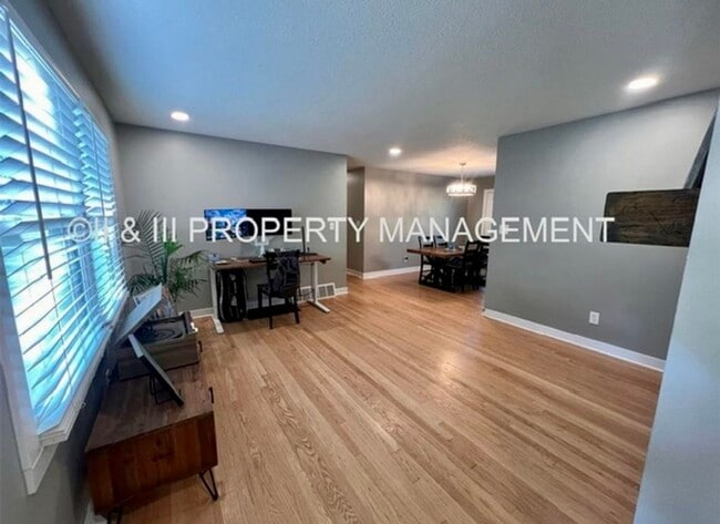 Photo - 10328 Beverly Dr