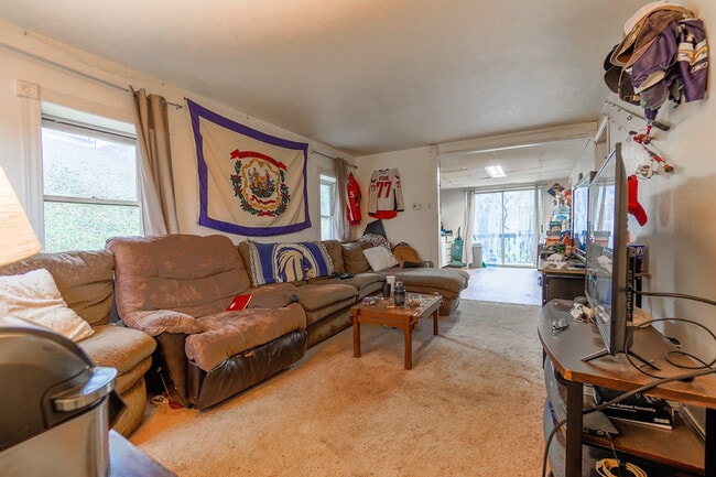 Photo - 1004 College Ave