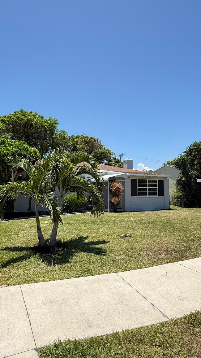 Photo - 332 S Swinton Ave