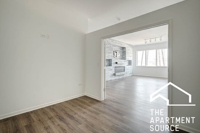 Photo - Top Floor Massive 3 Bed/2 Bath in the South Loop with a Stunning Updated Kitchen! Unit 506